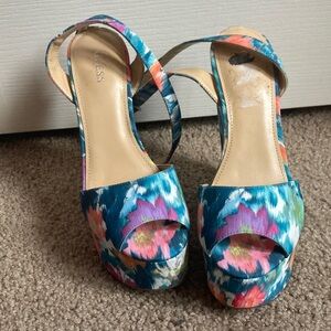 Guess Multicolor Floral Platform Heels